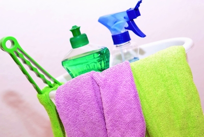 Means facilitating the cleaning process